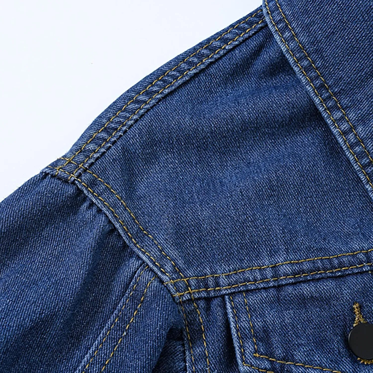 Denim Jackets for Women Trendy 2024 Fall Fashion Jean Coats Plus Size Button Down Shacket with Pockets Trucker Jacket