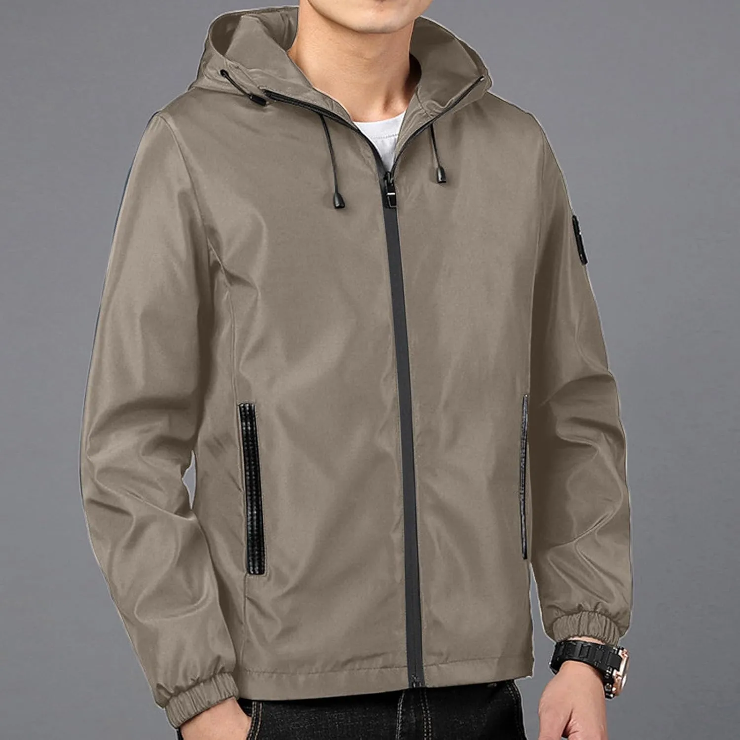 Men's Windbreaker Jacket with Zipper Pockets Lightweight Water Resistant Softshell Jackets Coat for Travel Hiking