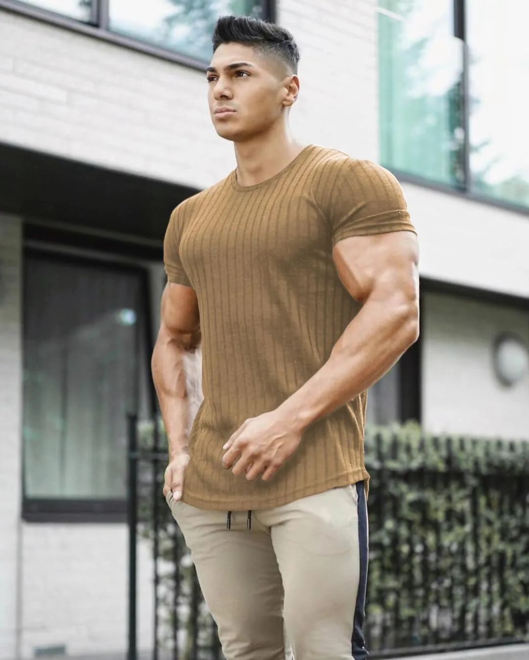 URRU Men's Muscle T Shirts Stretch Short Sleeve Bodybuilding Workout Casual Slim Fit Tee Shirts