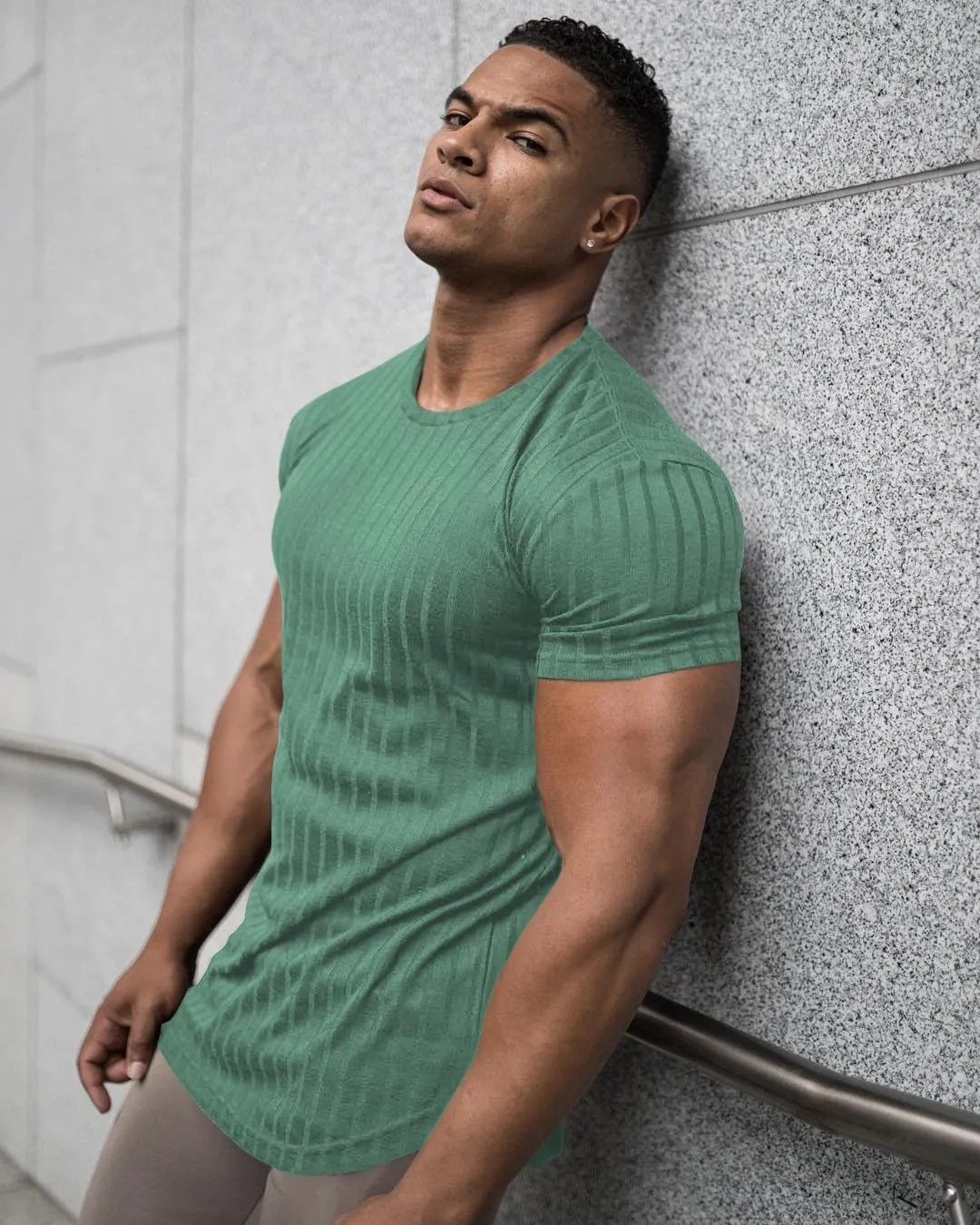 URRU Men's Muscle T Shirts Stretch Short Sleeve Bodybuilding Workout Casual Slim Fit Tee Shirts