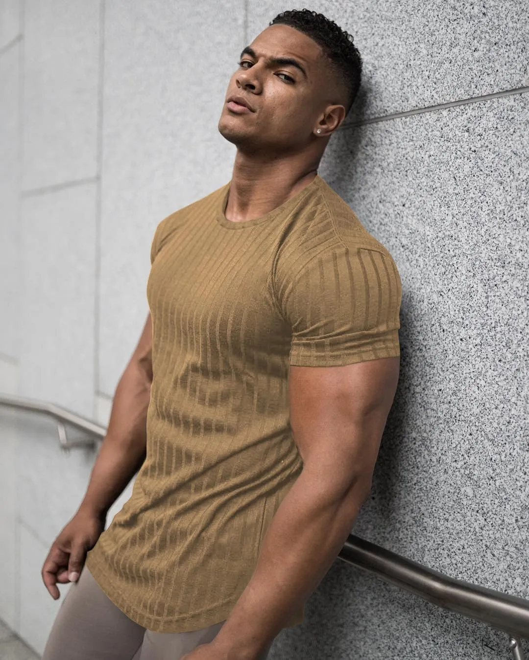 URRU Men's Muscle T Shirts Stretch Short Sleeve Bodybuilding Workout Casual Slim Fit Tee Shirts