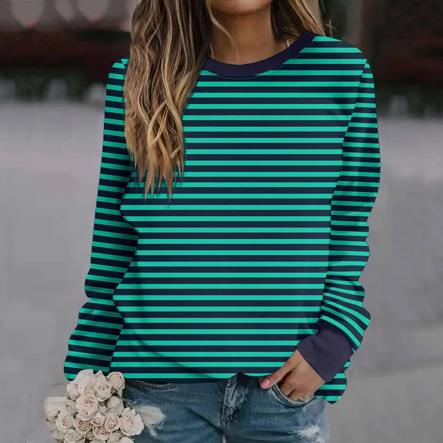 Women Striped Crewneck Sweatshirts Trendy 2024 Pullover Tops Long Sleeve Preppy Shirts Fall Fashion Clothing